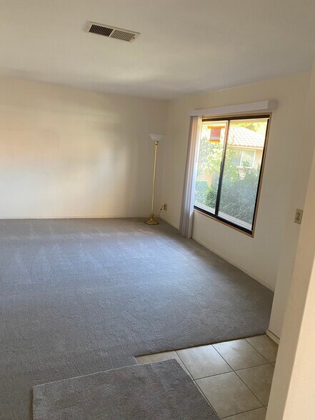 Building Photo - 3018 Via Buena Vis