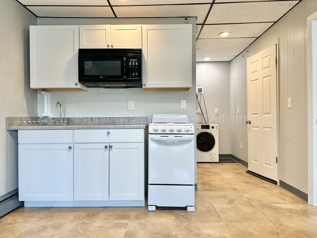 Building Photo - 574 Ardmore Dr