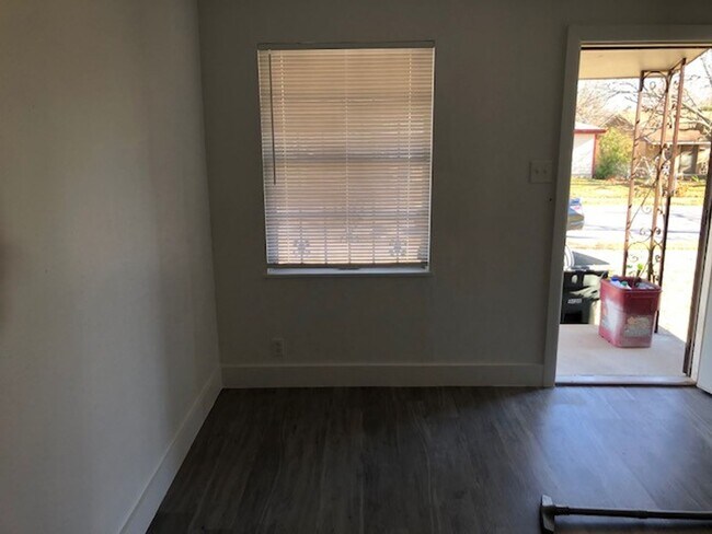 Building Photo - 2 Bedroom, 1 Bath, 1 Car Carport with Shed...