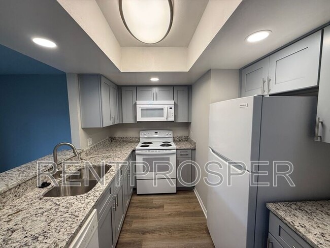 Building Photo - 1044 Mollie Ln