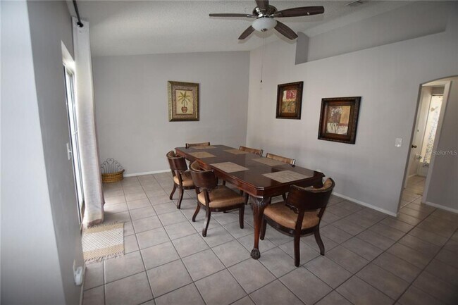 Building Photo - 7706 Indian Ridge Trail S