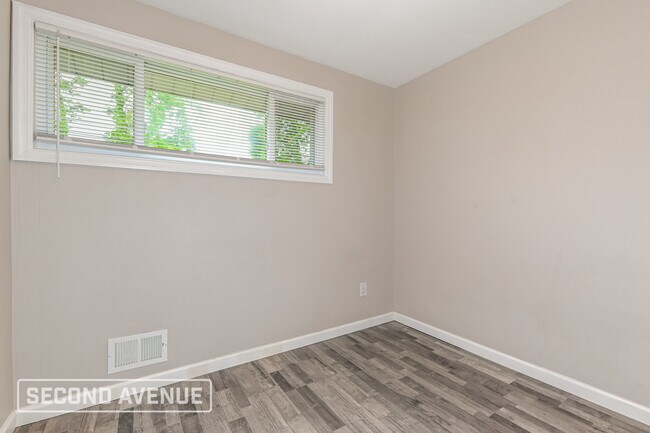 Building Photo - 219 Garden City Dr