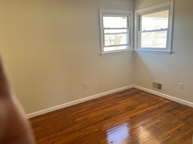 Building Photo - 126 Orange St