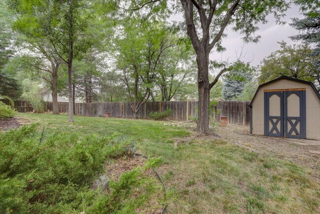 Building Photo - 10701 Hobbit Ln