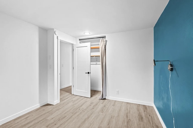 Building Photo - 4BD, 2.5BA Home located in the desirable Churchill Neighborhood!