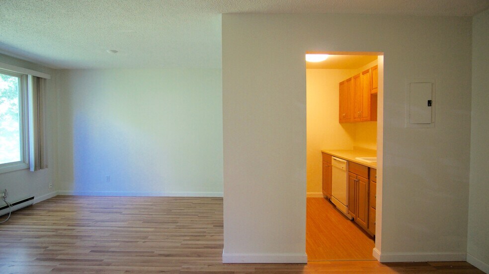 Building Photo - 274 S Main St