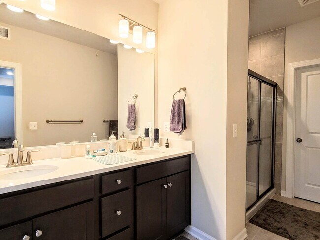Building Photo - Luxury 4-Level Condo TH in Rippon Landing