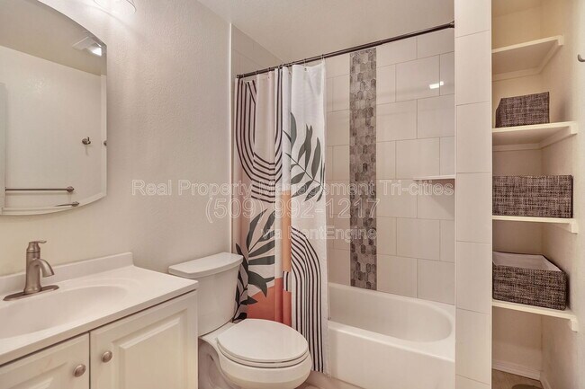 Building Photo - 3812 Rd 109