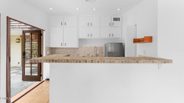 Building Photo - 1450 Benedict Canyon Drive