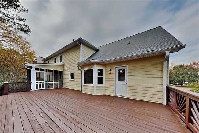 Building Photo - 435 Trammell Dr