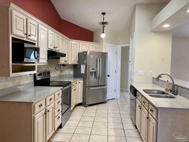 Building Photo - 3146 Live Oak St