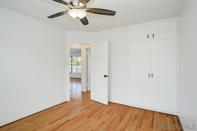 Building Photo - 5064 Marlborough Dr