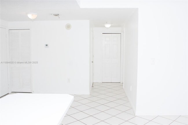 Building Photo - 3500 Coral Wy