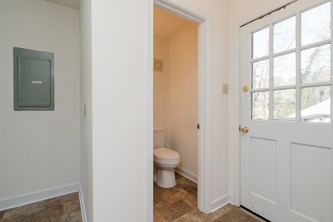 Building Photo - Bon Air Home For Rent