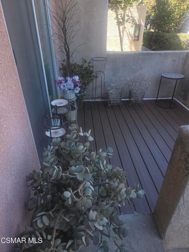 Building Photo - 13901 Olive View Ln