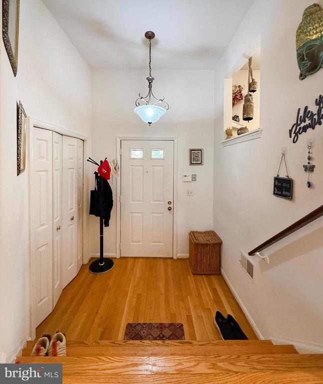 Building Photo - 7136 Swansong Wy