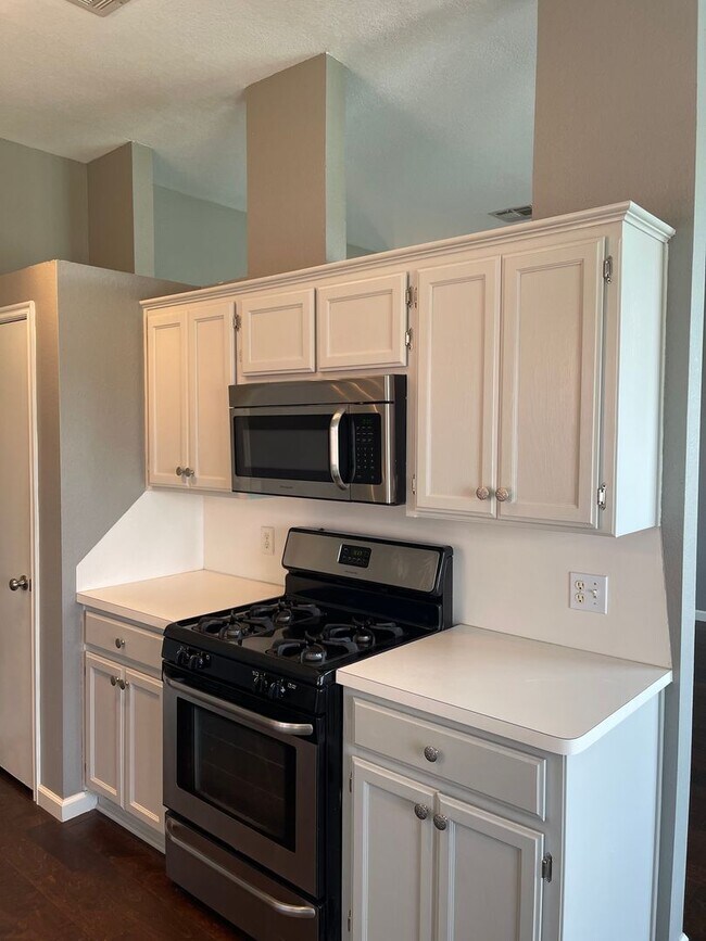 Building Photo - Water front 3 bedroom, 2 bath with a 2 car...