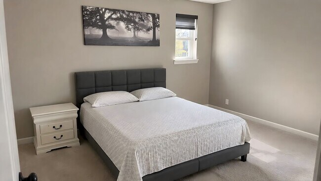 Building Photo - Beautiful 4Bed 3.5Bath Home in Victoria!