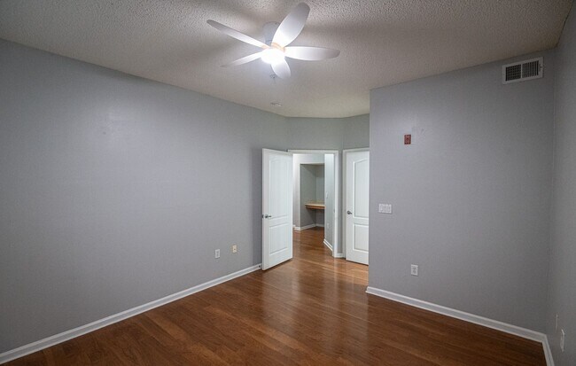 Building Photo - Available for Immediate Move in!  Gorgeous 2 Bedroom Condo with Garage on the 1st Floor!