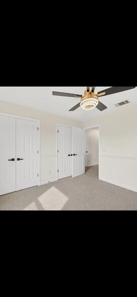 Building Photo - 7296 Autumn Crossing Way