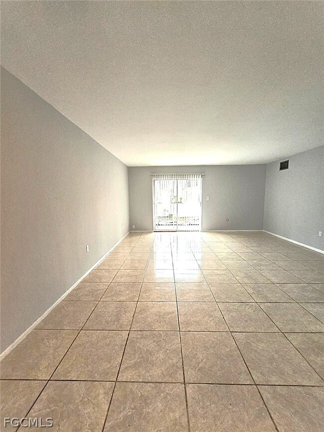 Building Photo - 1830 Maravilla Ave