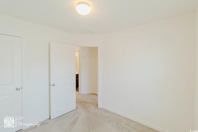 Building Photo - 206 Banbury Ln