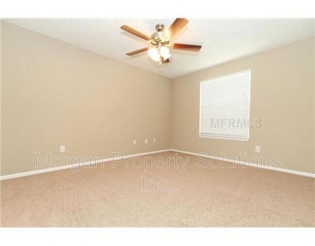 Building Photo - 5112 Park Central Dr