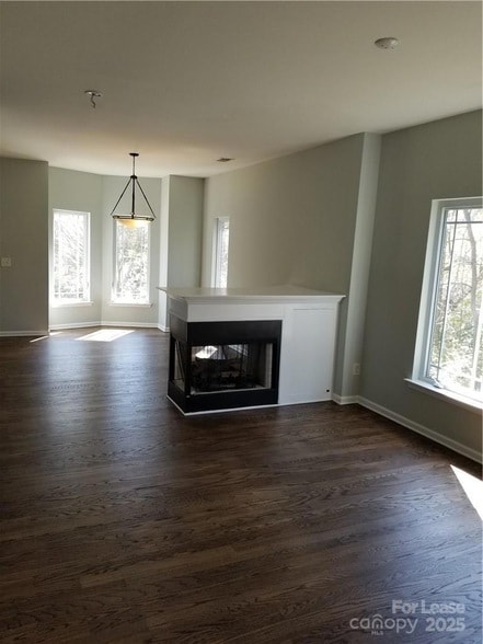 Building Photo - 1105 Kurt Ct