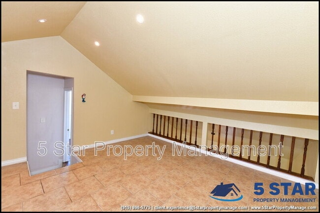 Building Photo - 908 Bolivia St