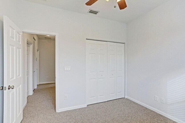 Building Photo - 6515 Diamond Springs Terrace