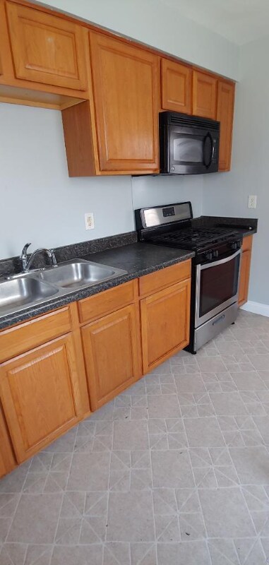 Building Photo - 3119 Touro St