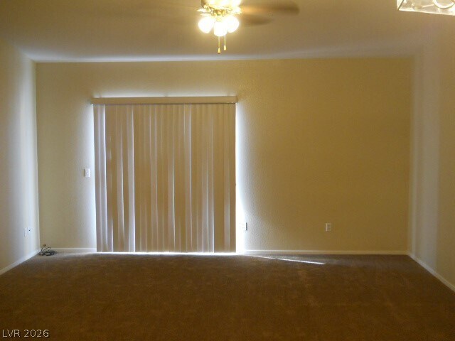Building Photo - 10553 Pine Glen Ave
