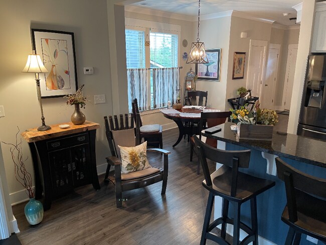 Building Photo - 213 Meritage St