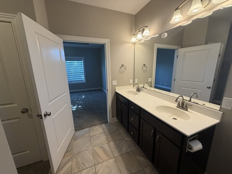 Building Photo - 3314 Cullen Dr