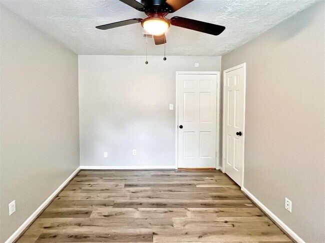 Building Photo - 15810 Stanhope Ct