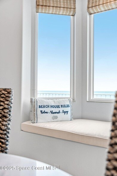 Building Photo - 5795 S Hwy A1A