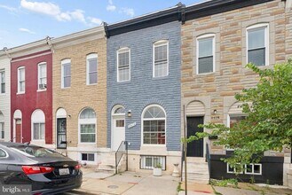 Building Photo - 2416 E Hoffman St
