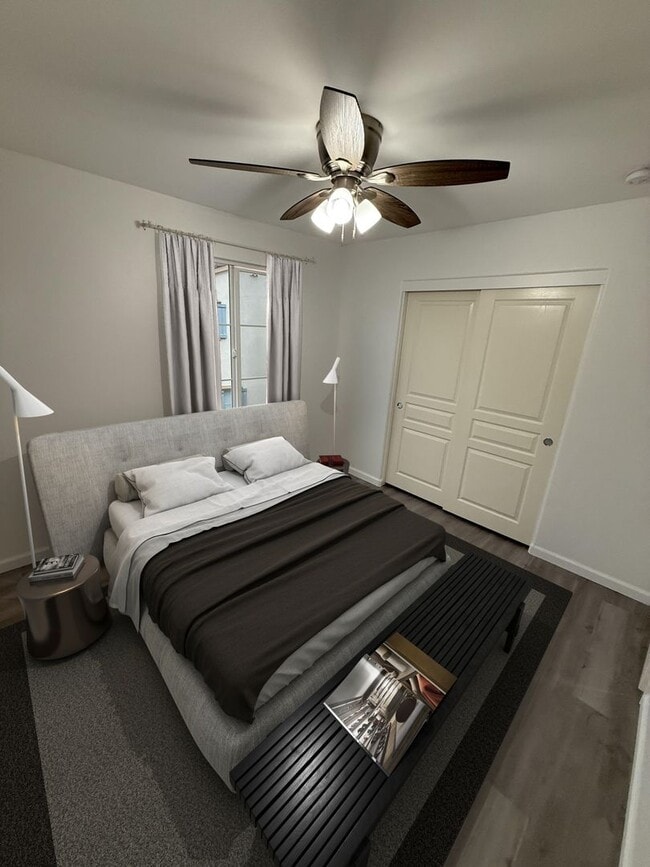 Building Photo - ** 3-Bedroom Two Story Home in Desirable Roseville Location!**