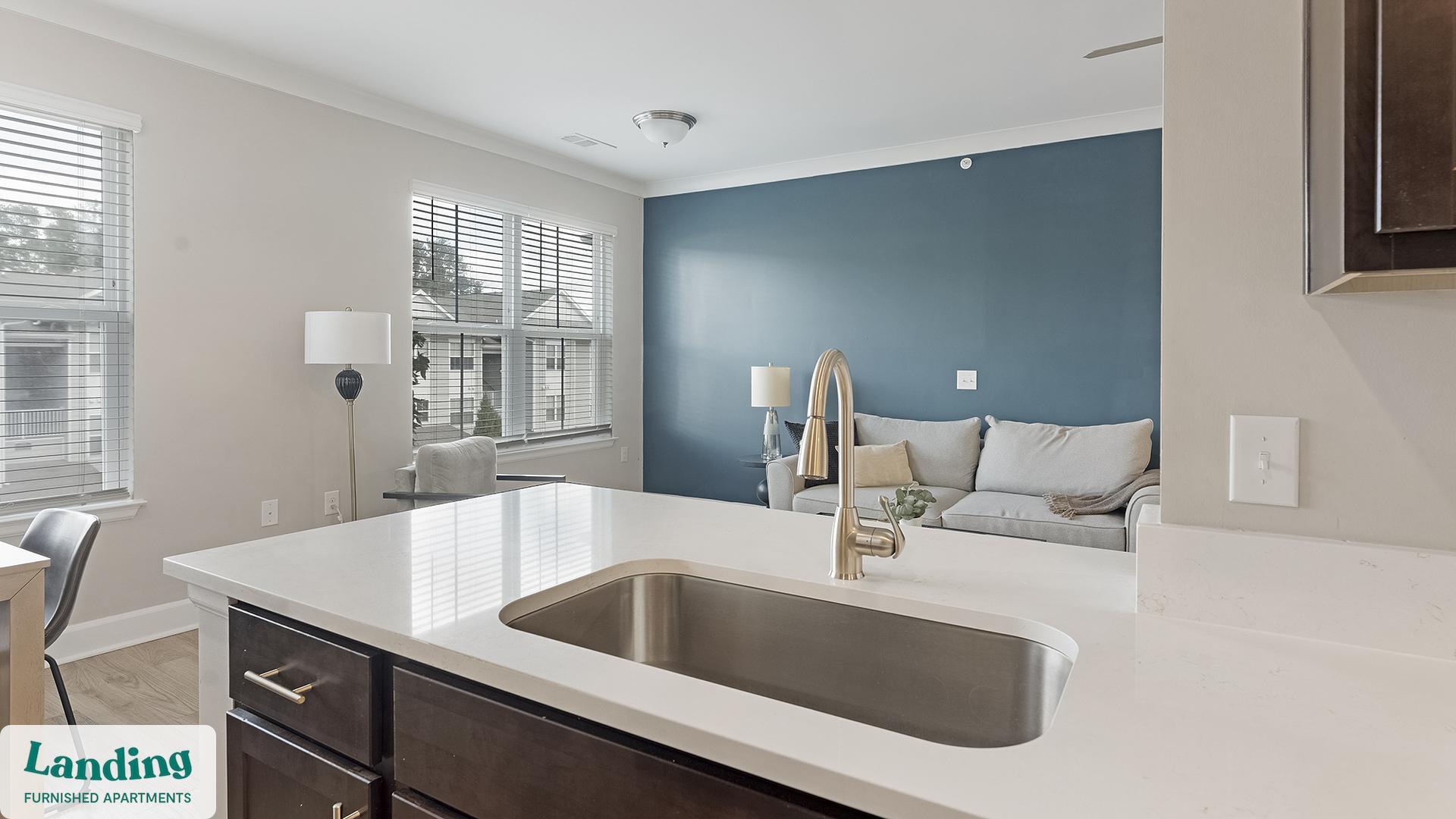 Building Photo - 195 N Creek Dr