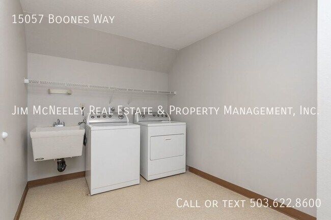 Building Photo - Great quiet L.O. Location!  3 bed/ 2 bath ...