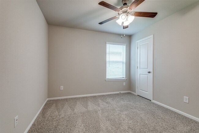 Building Photo - 16408 Severn Ln