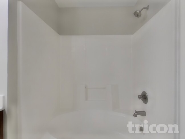 Building Photo - 825 Old Forester Ln