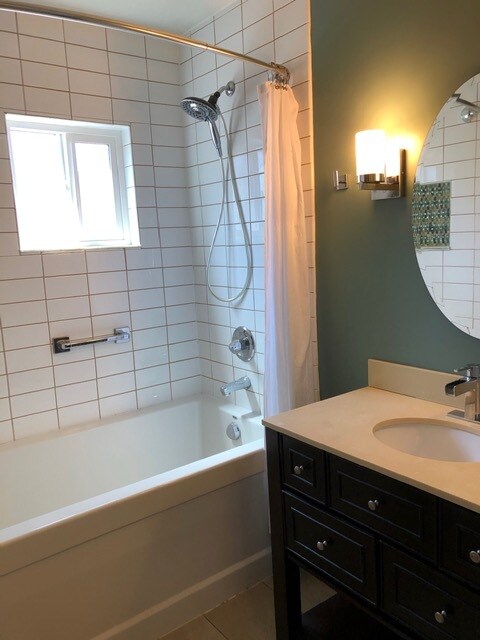 Building Photo - 504 Roosevelt Ave