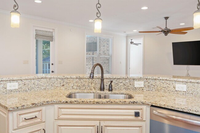 Building Photo - 106 Black Bear Circle