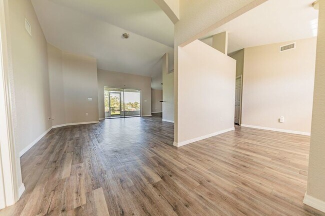 Building Photo - 541 Drayton Rd