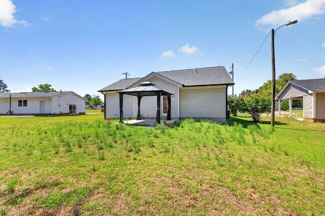 Building Photo - 221 E Moon Cir