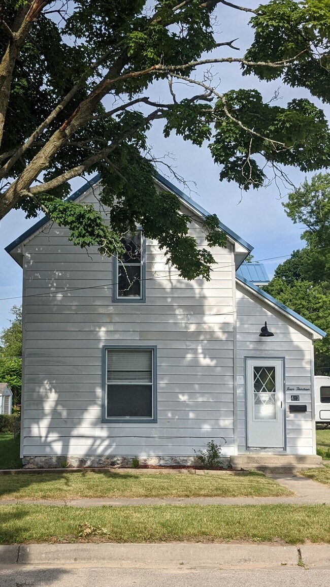 Exterior-front - 413 N Maple St