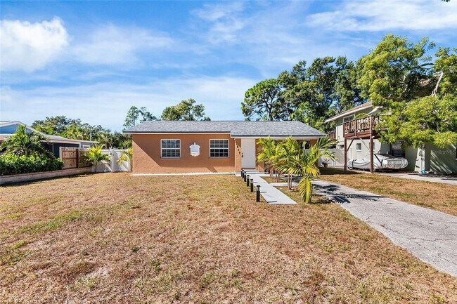 Primary Photo - Gulfport Home for Rent