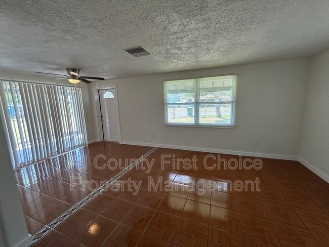 Building Photo - 7406 S Morton St