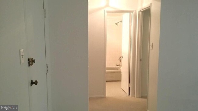 Building Photo - 4360 Ivymount Ct